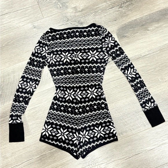 Super sexy LaSenza winter onesie - Picture 3 of 7